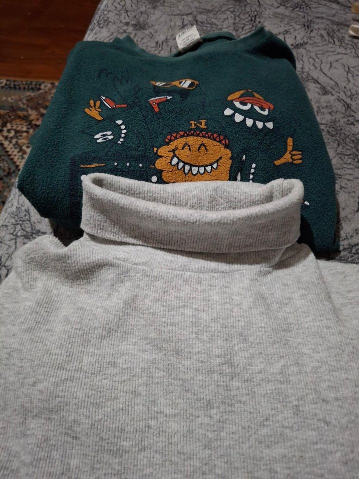 2 tane  bogazlı  tısort  ve bısıklet yaka ust tısort - Görsel 3