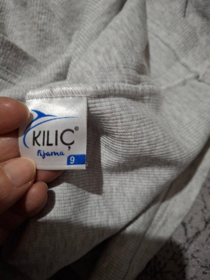 2 tane  bogazlı  tısort  ve bısıklet yaka ust tısort - Görsel 4