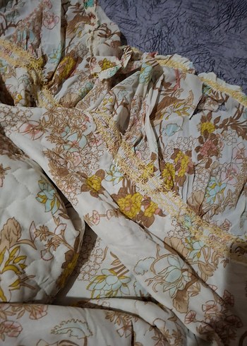 Nakışlı Bej Pastel Yatak Örtüsü - Görsel 3