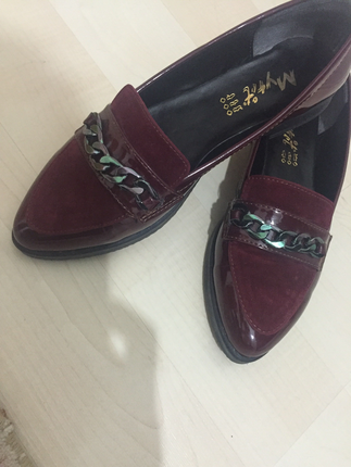 Bordo ayakkabı