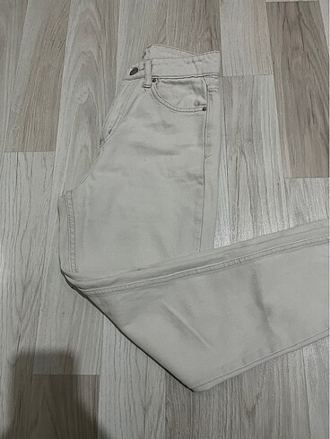 Trendyol & Milla Beyaz/ekru mom jean