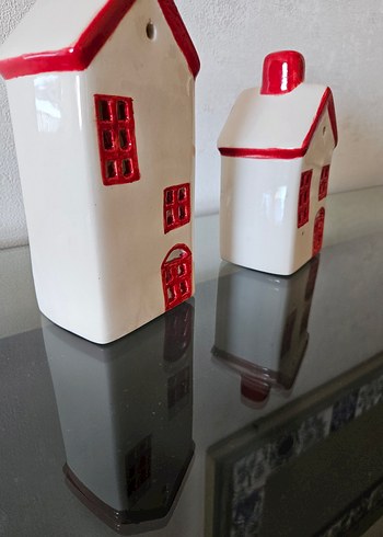 Kırmızı Çatılı Beyaz Ev Biblo Seti - Görsel 3