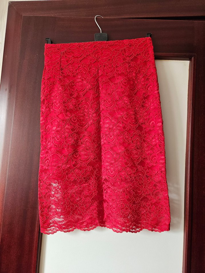 Dantel Detaylı Kırmızı Midi Eteği - Görsel 2