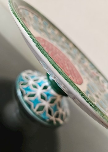 Renkli Turkuaz Desenli Ayaklı Tabak - Görsel 4