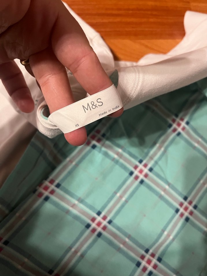 Beyaz Bağlama Desenli Kısa Kollu Rahat Pijama Üstü - Görsel 3