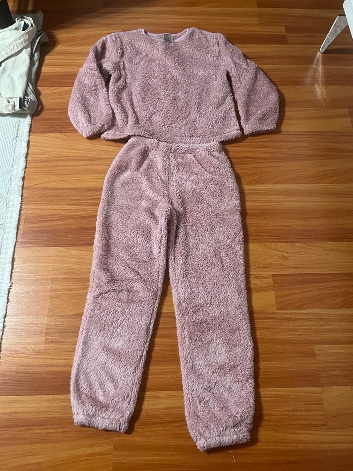 Kızlar için Pembe Kürklü Polar Pijama Takımı - Görsel 3