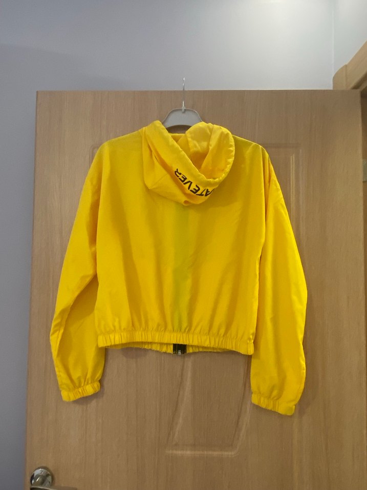 Sarı Kapüşonlu Mini Rüzgarlık Ceket - Görsel 4