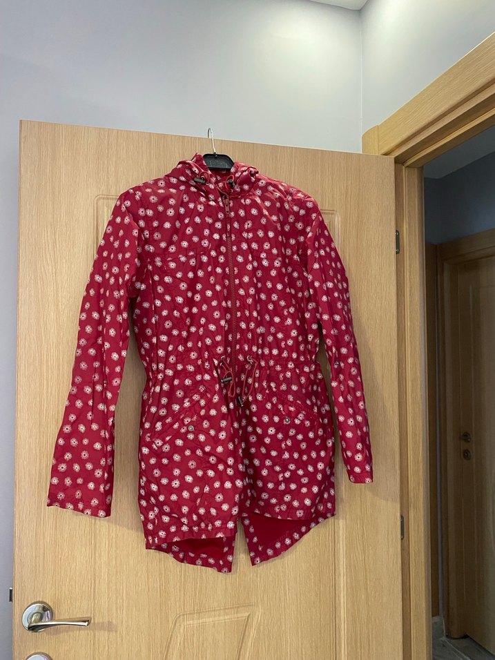 Bordo Desenli Uzun Kollu Midi Yağmurluk - Görsel 3