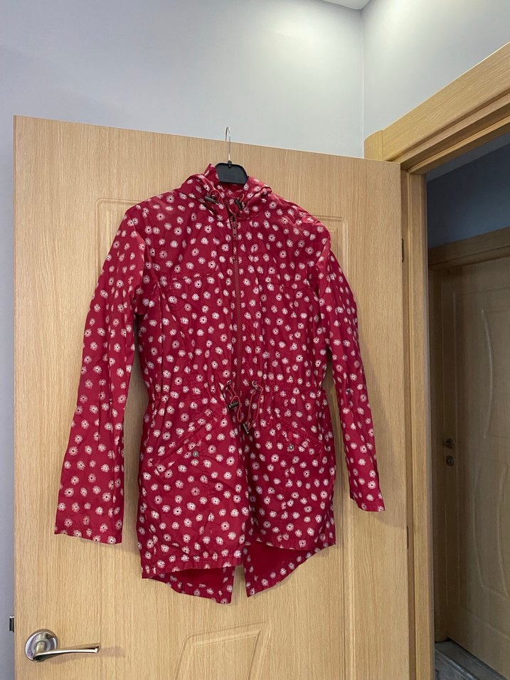 Bordo Desenli Uzun Kollu Midi Yağmurluk - Görsel 2