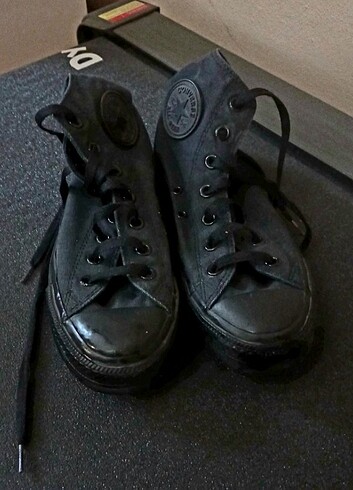 Converse Bileklikli Siyah Çok Az Kullanıldı