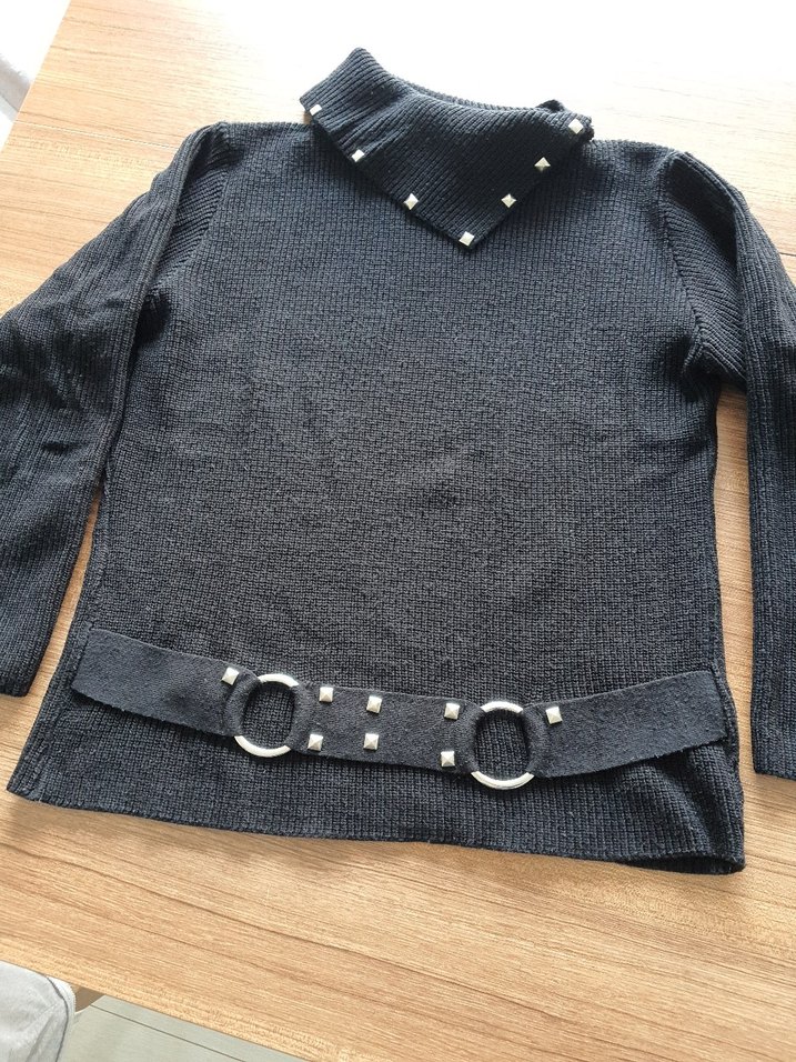 Tokalı Boğazlı Siyah Kadın Kazak - Görsel 3