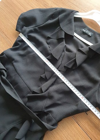 Siyah Fırfırlı V Yaka Uzun Kadın Mezuniyet Elbisesi - Görsel 2