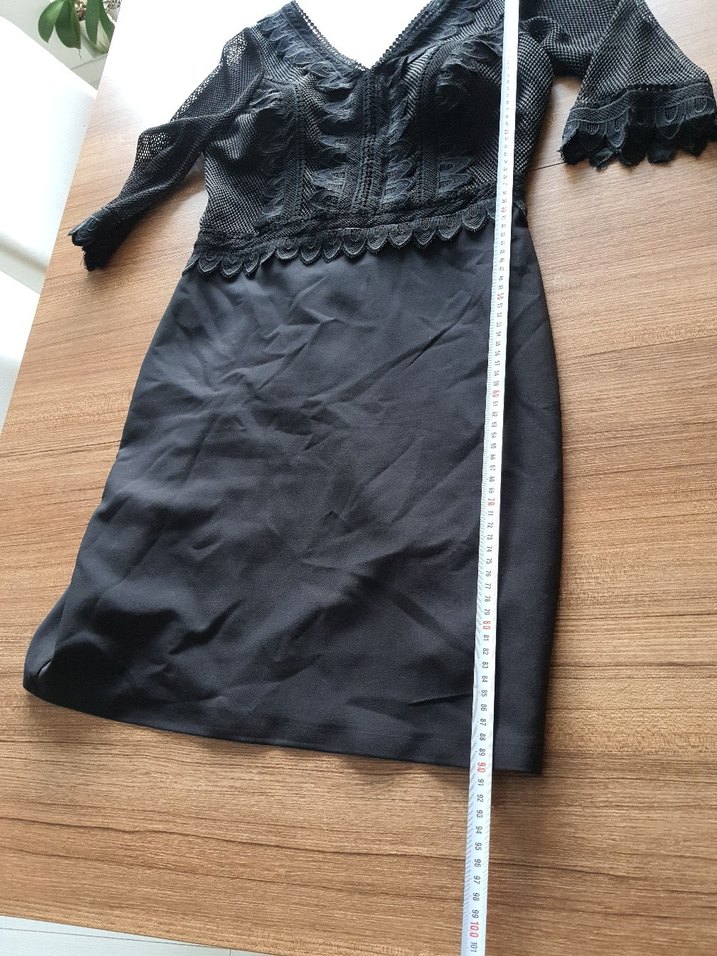 Dantel Detaylı V Yaka Siyah Midi Elbise - Görsel 2