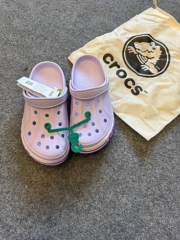 lila crocs terlik