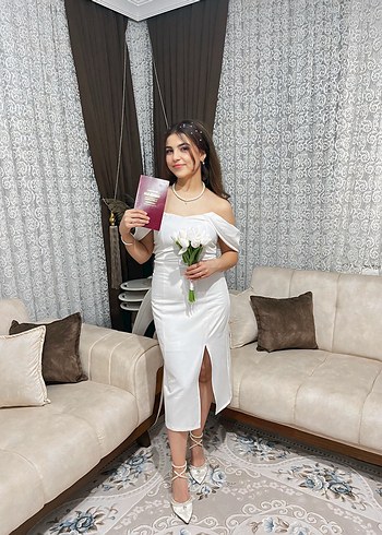 Beyaz Midi Straplez Nikah Elbisesi