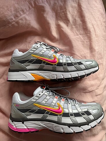 42 Beden nike p6000 model spor ayakkabı