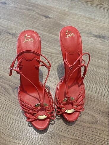 Christian louboutin topuklu ayakkabı