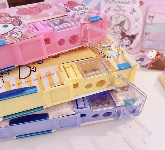  Beden Renk Sanrio Kuromi Y2k Çok bölmeli Çarpım Tablolu Kalemtraşlı 23 cm K