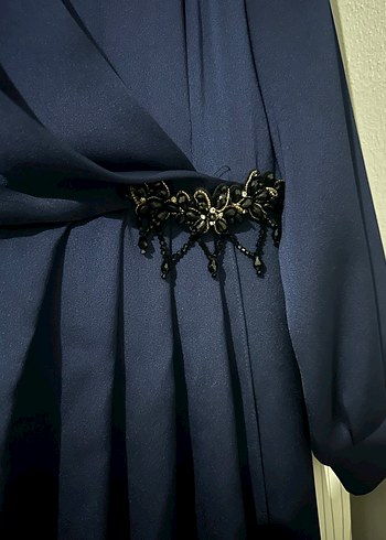 Zincir Detaylı Lacivert Uzun Kadın Abiye Elbise - Görsel 2