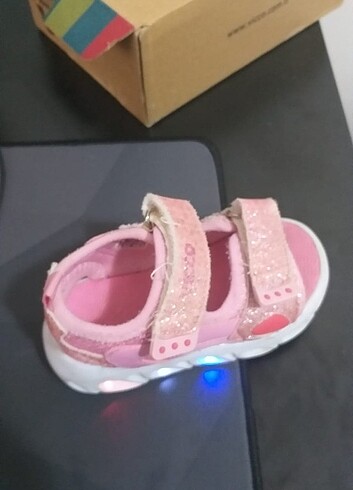 22 Beden pembe Renk Vicco kız çocuk ışıklı sandalet ayakkabı