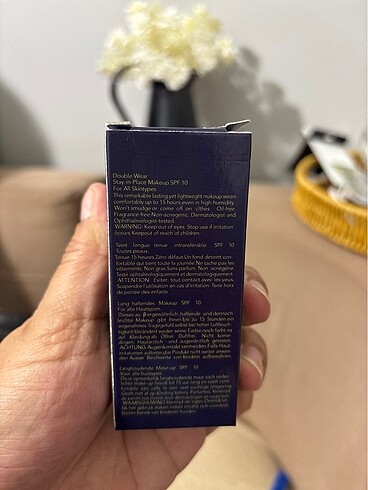 Beden ESTEE LAUDER