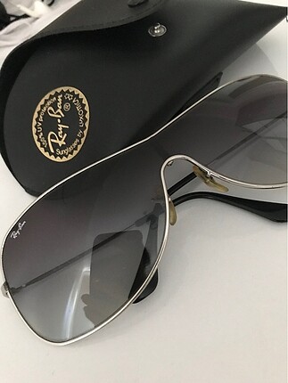 Ray ban