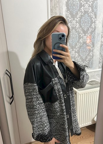 s Beden Düğmeli Siyah Deri Desenli Kadın Ceket