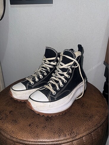Converse run star hike