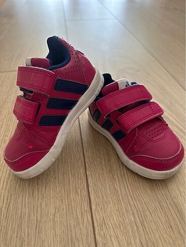 Pembe reebok bebek ayakkabı