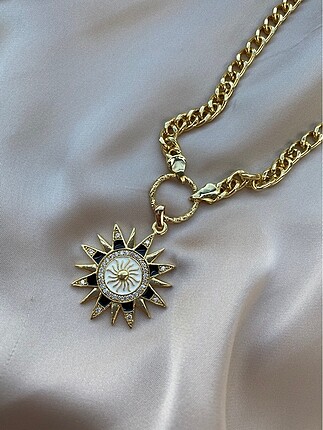 Gold kolye