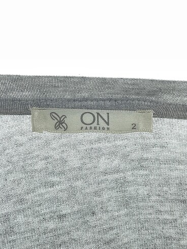 m Beden çeşitli Renk On Fashion T-shirt %70 İndirimli.