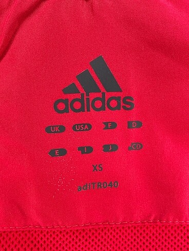 xs Beden kırmızı Renk PreLoved Spor Dış Giyim %70 İndirimli.