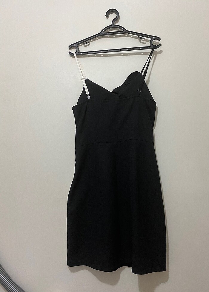 SİYAH BEYAZ ELBİSE - Görsel 4