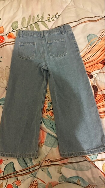 5 Yaş Beden Çiçek işlemeli jeans