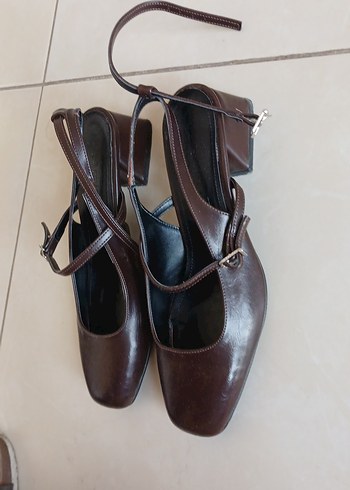 Butigo Klasik Kahverengi Deri Stiletto Topuklu Kadın Ayakkabı