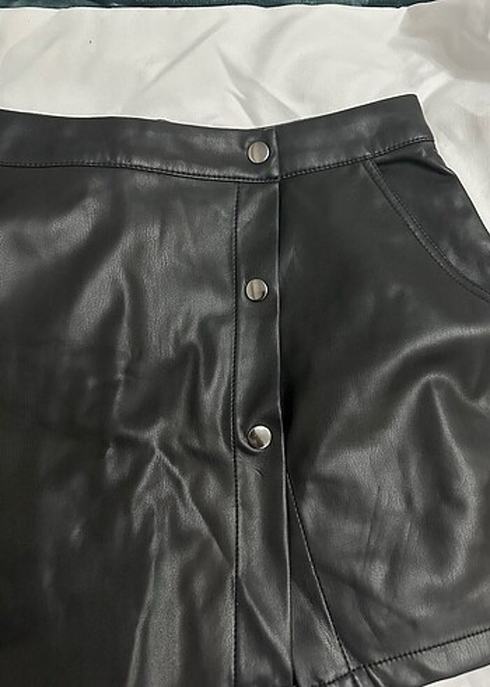 Zara Deri Şort Etek - Görsel 3
