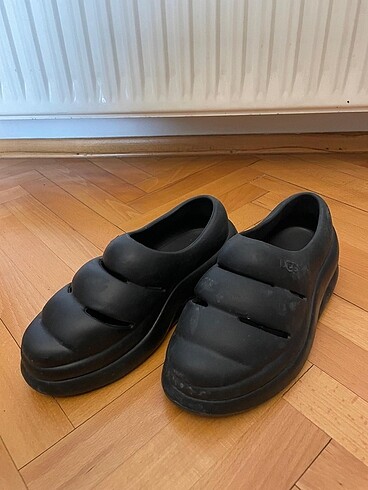 Ugg ayakkabı
