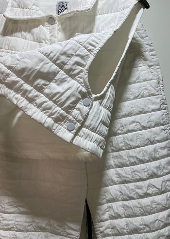 Düğmeli Kısa Beyaz Kadın Yelek - Görsel 4