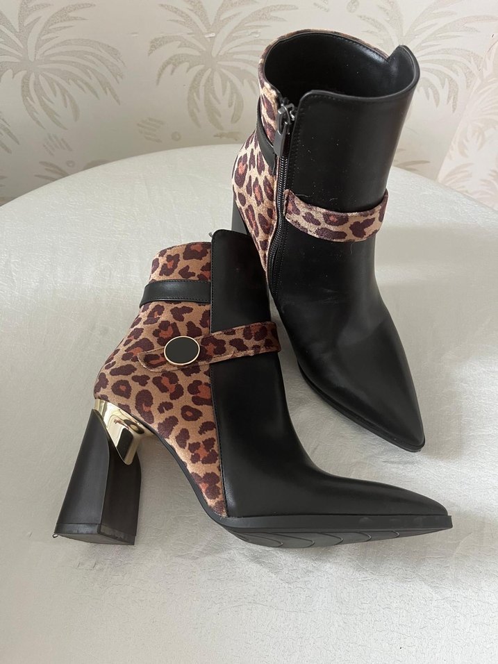 Leopar Desenli Tokalı Deri Kadın Bot - Görsel 3