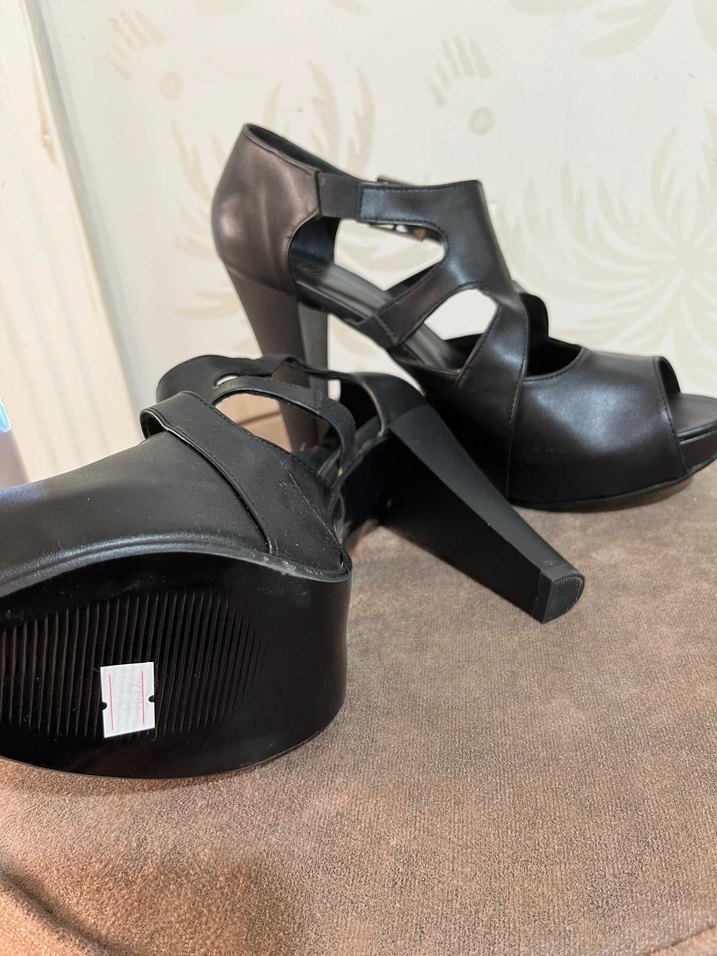 Tokalı Siyah Platform Topuklu Kadın Ayakkabı - Görsel 3