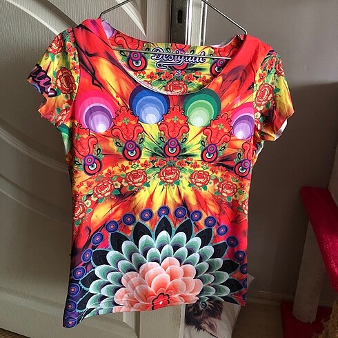 s Beden kırmızı Renk Vintage kaliteli tshirt