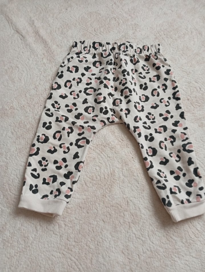 Kız Çocuk Gri Leopar Desenli Bol Kesim Tayt - Görsel 2