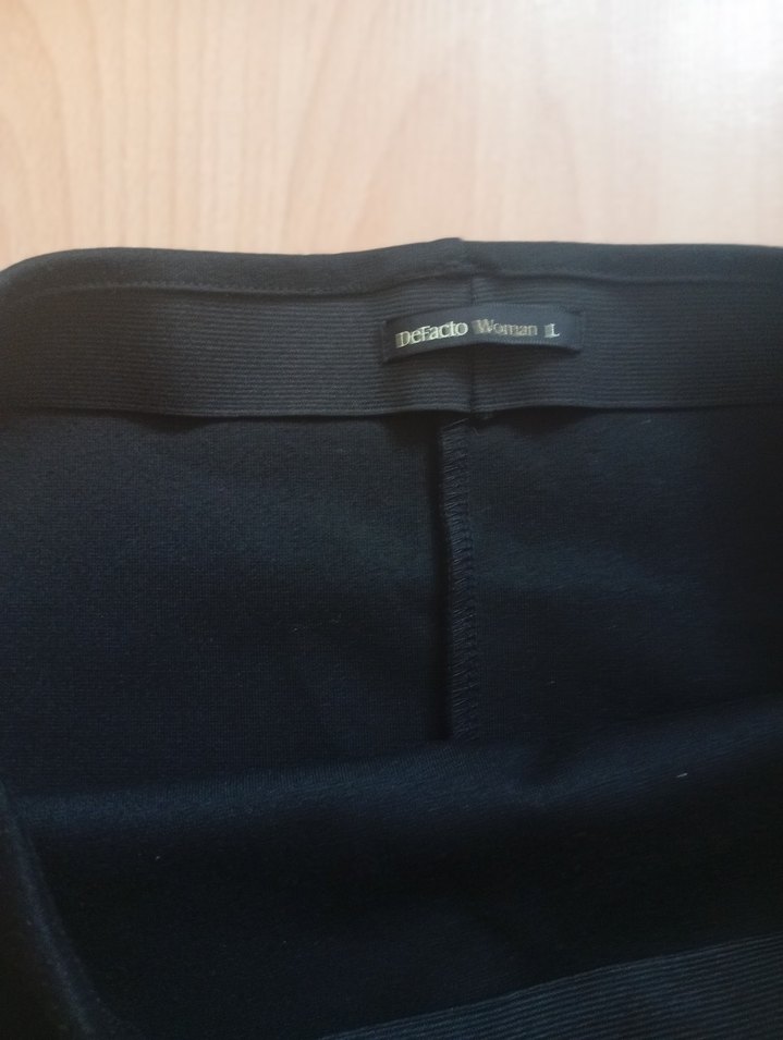 Siyah Fırfırlı Midi Etek - Görsel 3