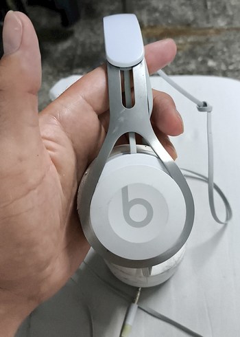 Beyaz Gri Beats Kablolu Kulaklık