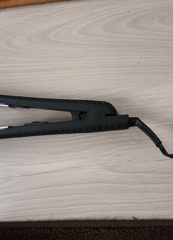  Beden Fakir saç düzleştirici 