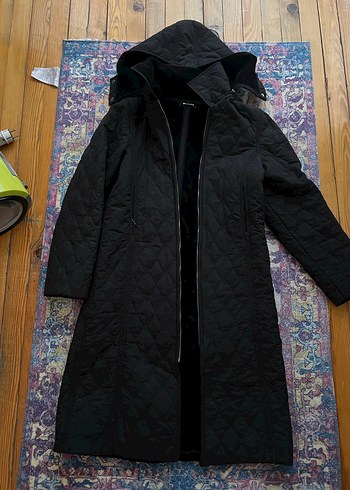 Siyah Kapüşonlu Uzun Kadın Mont - Görsel 2