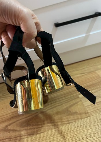 Siyah Süet Dolgu Topuklu Kadın Akşam Ayakkabısı - Görsel 4