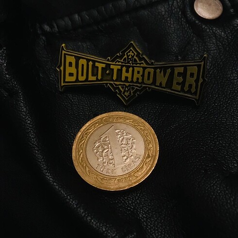  Beden çeşitli Renk Bolt Thrower Pin/Broş/Rozet