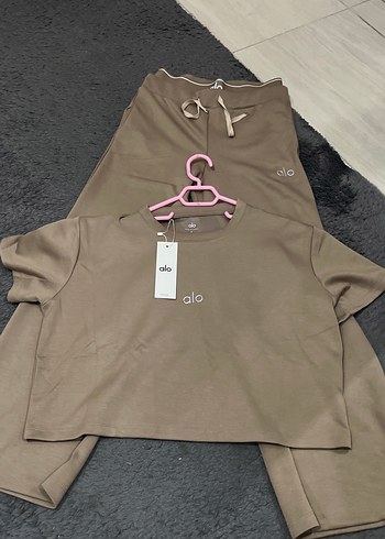 Alo Marka Bej Kısa Kollu Oversize Tişört - Görsel 3