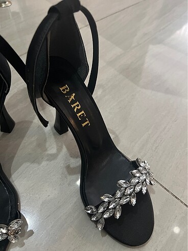 Zara Kadın ayakkabı taşlı